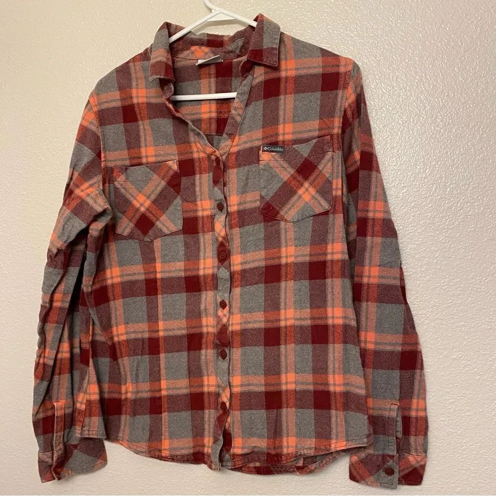 COLUMBIA woman’s long sleeve Button up Cotton plaid red gray flannel shirt M/L
